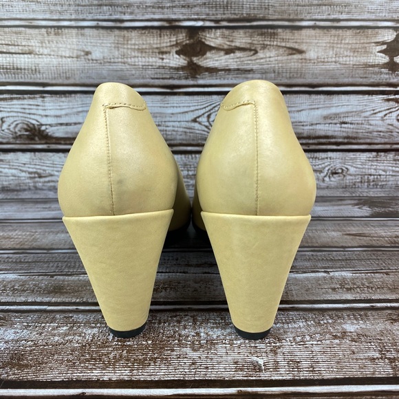 NEW! ECCO Shape 55 Plateau Beige Block Heel Sz 7.5 - Picture 4 of 9